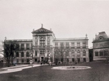 Příběh Hlavní budovy Muzea Prahy