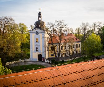 Křížem krážem ctěnickým zámkem
